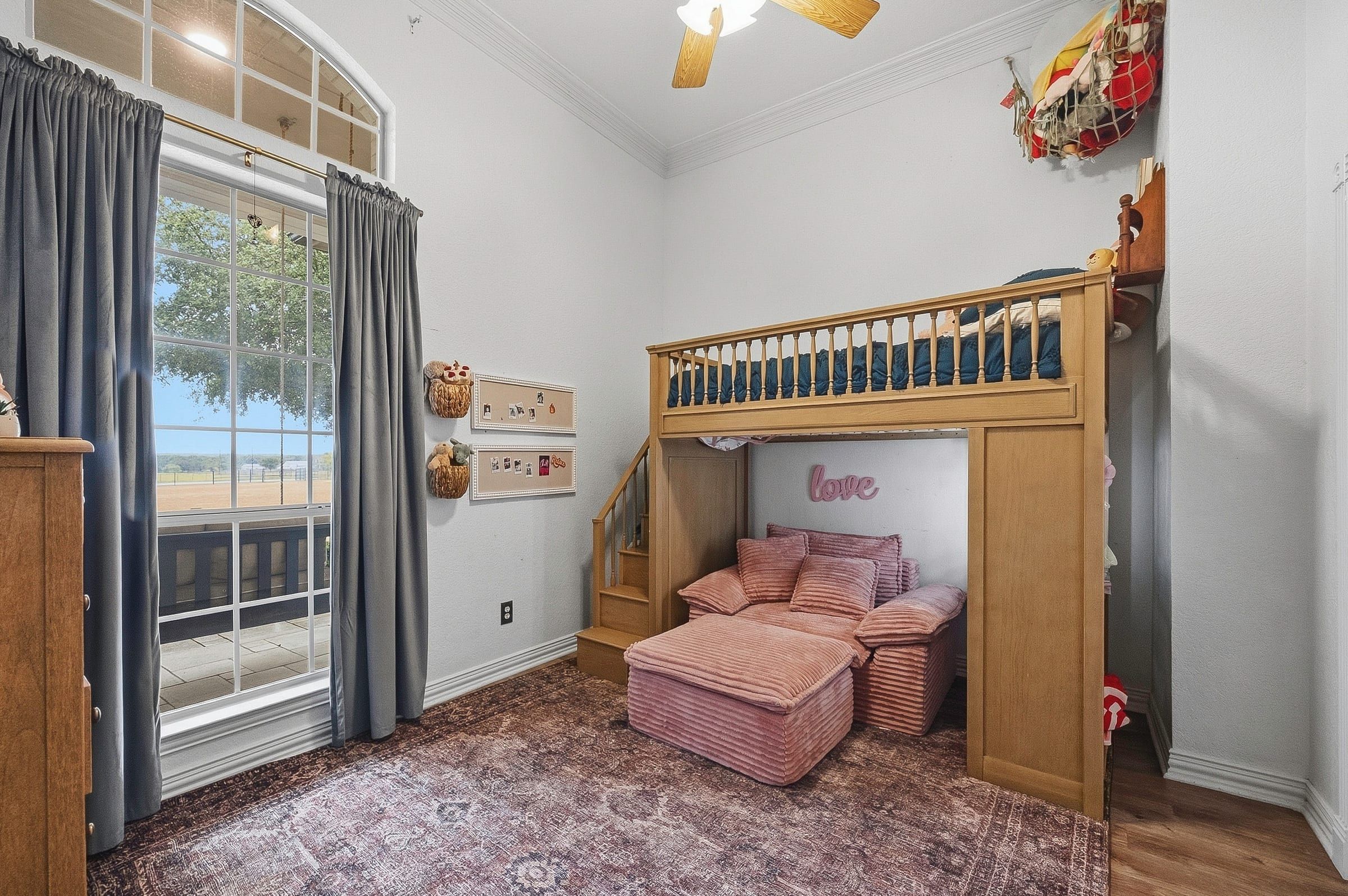 Bedroom with arched window